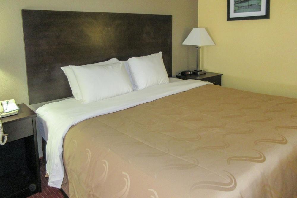 Quality Inn Williamston Exterior photo
